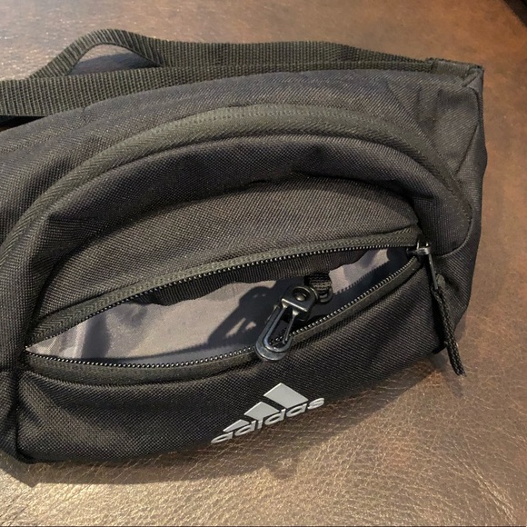 Adidas - Fanny pack - Picture 3 of 5